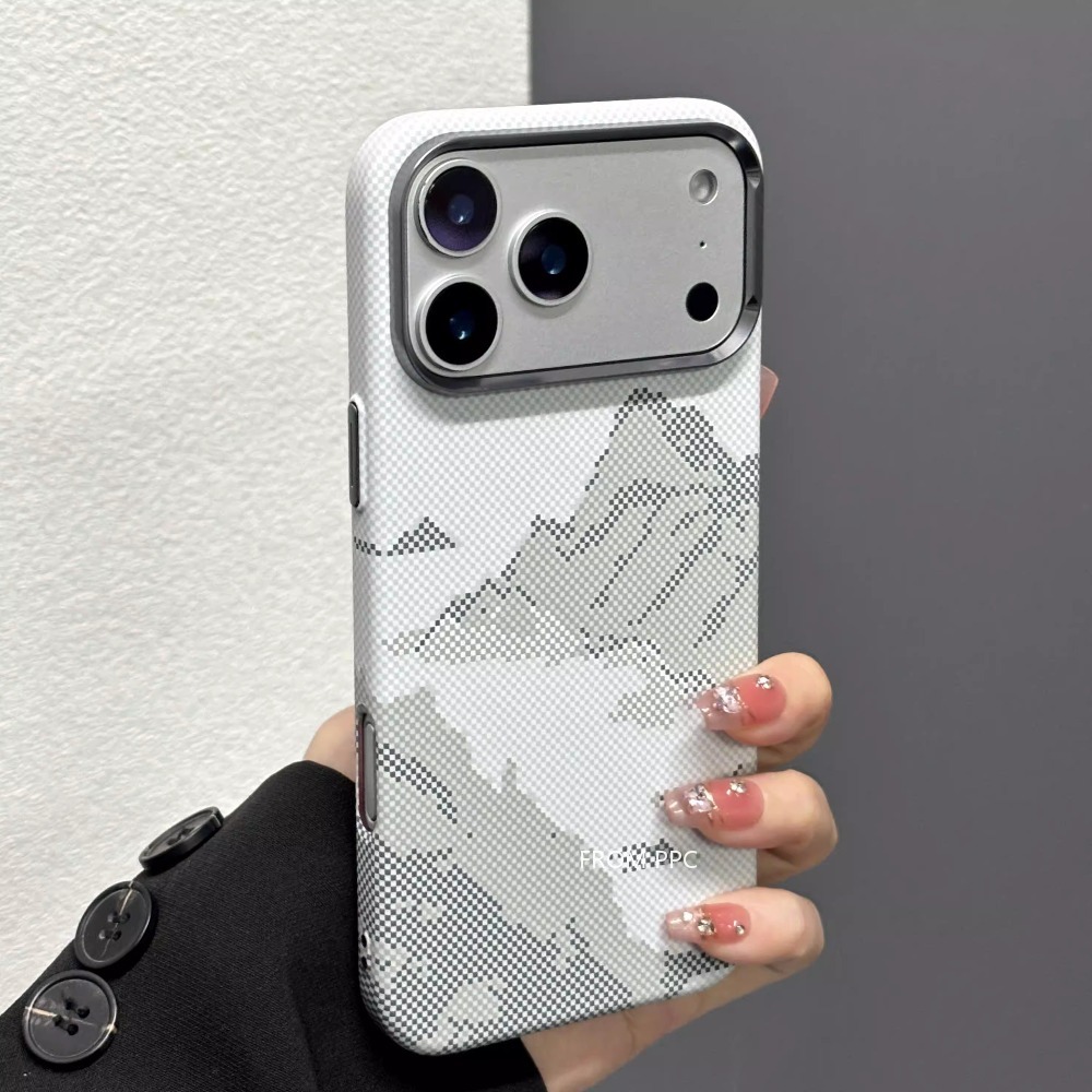 Camera Lens Protector - เคสแม่เหล็ก Snow Mountain สำหรับ iPhone 17